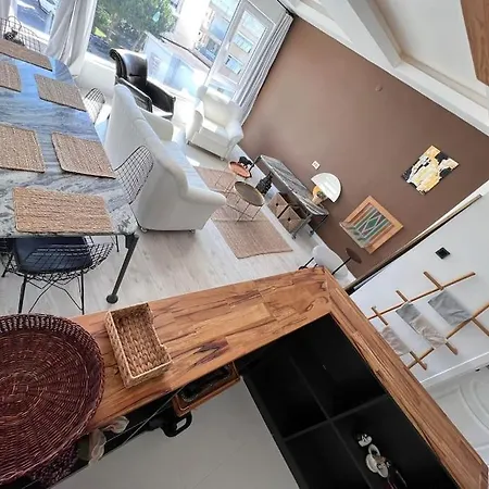 Cozy Flat With Seaview And