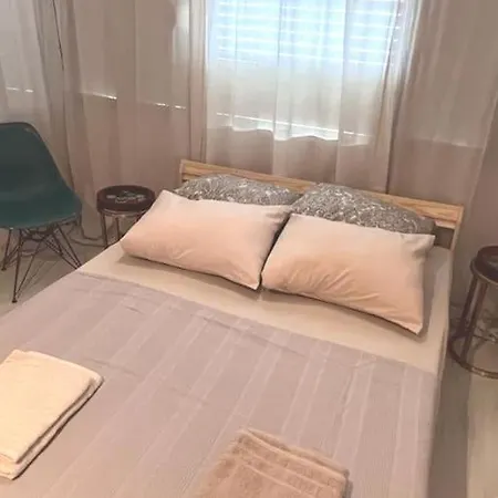 Cozy Flat With Seaview And