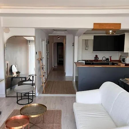 Cozy Flat With Seaview And Apartmán